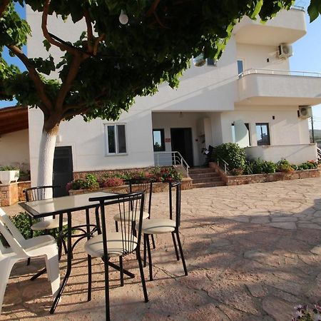 Emerald Inn Ksamil Exterior photo