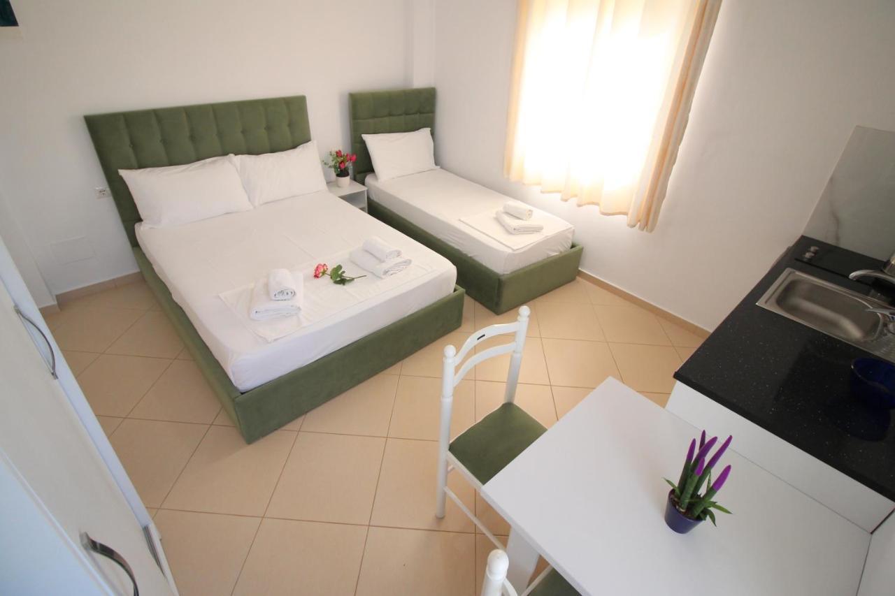 Emerald Inn Ksamil Exterior photo