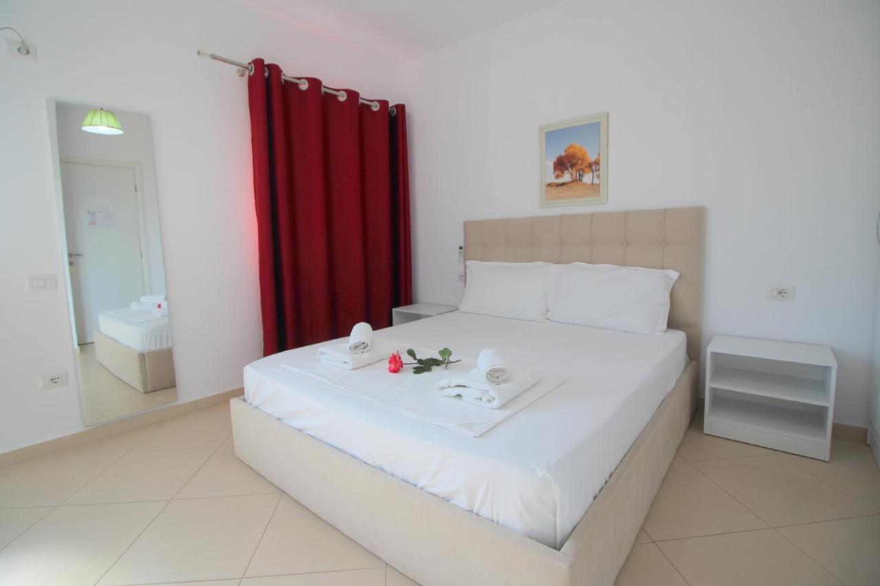 Emerald Inn Ksamil Exterior photo